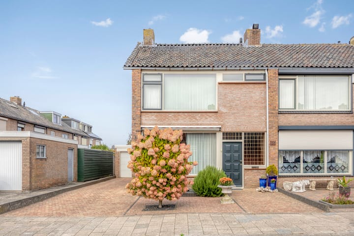 Wethouder Jonkersstraat 56 in Halsteren