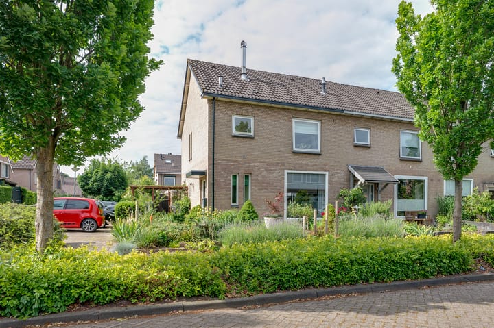 Wethouder Kuijpersstraat 1 in Woudrichem