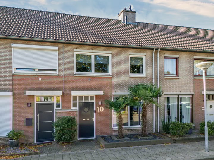 Wethouder Receveurlaan 10 in Venlo