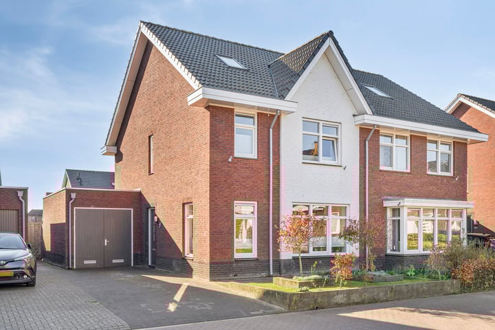 Photo of property Wethouder Slootstraat 10, Tuk