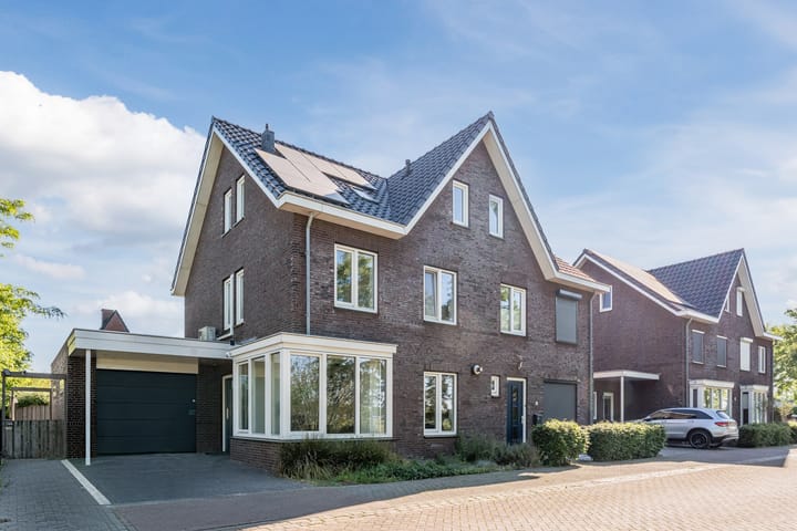 Wethouder Smitsstraat 2 in Oijen