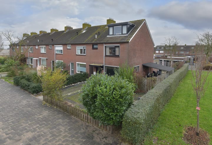 Wethouder van Damlaan 55 in Wilnis