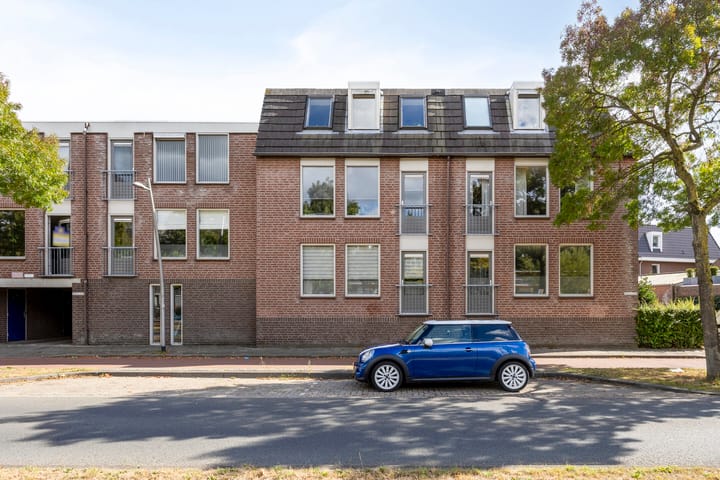 Wethouder van Eschstraat 324 in Oss