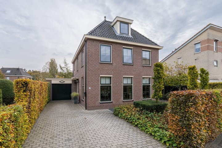 Wethouder van Hekezenlaan 13 in Barneveld