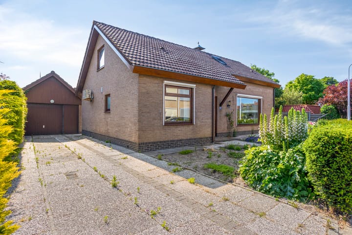 Wethouder van Klinkenstraat 4 in Nieuwerkerk foto
