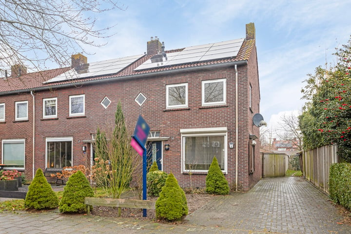 Wethouder Voogdgeertstraat 2 in Hengelo