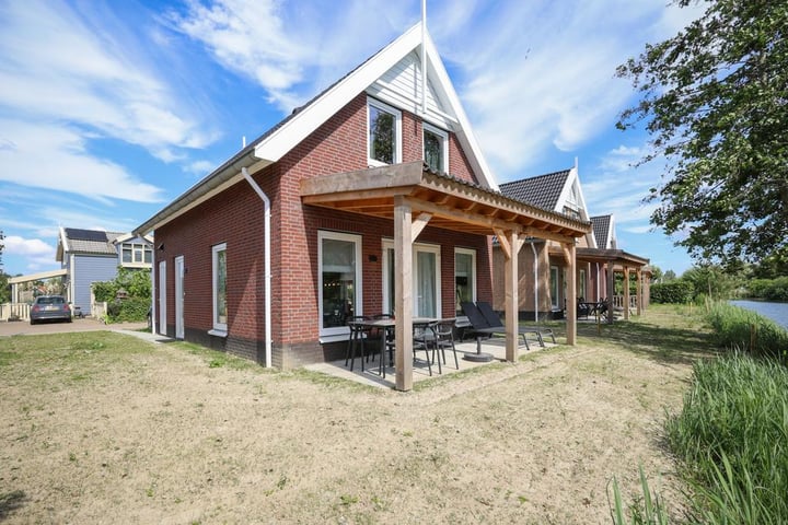 Photo of property Wevelsweg 7, Simonshaven