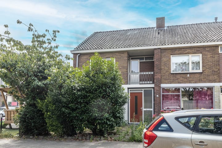 Wezerstraat 2 in Heemskerk