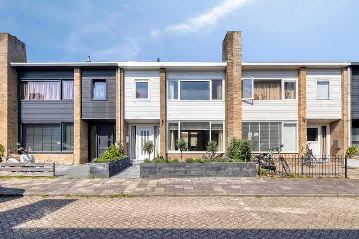 Wiardi Beckmanstraat 15 in Alkmaar
