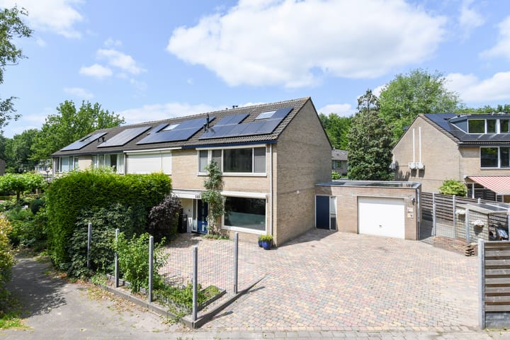 Wiardi Beckmanstraat 322 in Soest photo