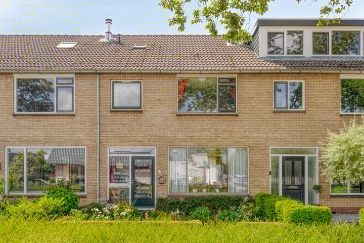 Wiardi Beckmanstraat 4 in Oud-Beijerland