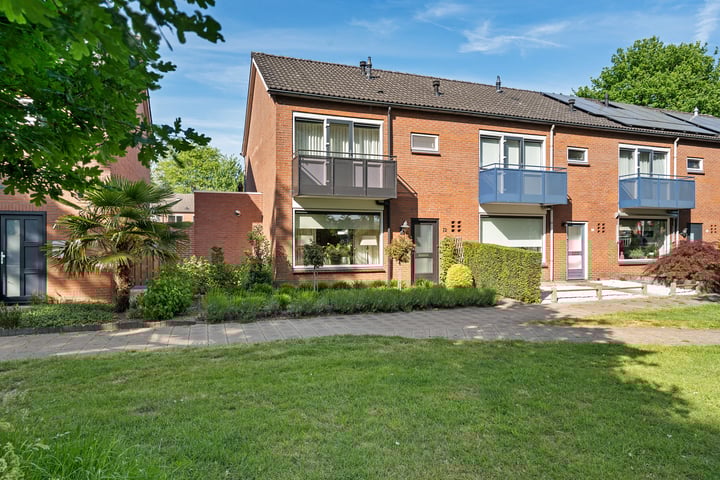 Wiedenbroeksingel 72 in Haaksbergen foto