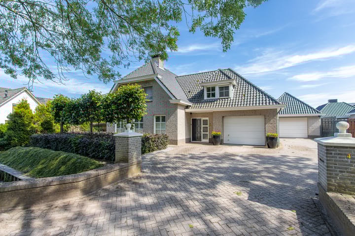 Photo of property Wielewaallaan 4, Hurwenen