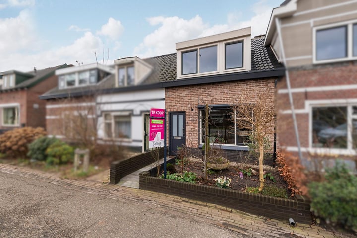 Photo of property Wierdensestraat 28, Nijverdal
