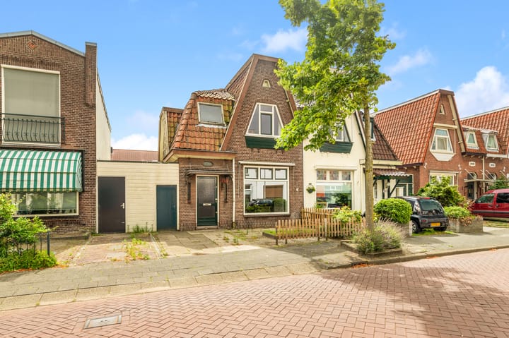 Wijkerstraatweg 258 in Velsen-Noord