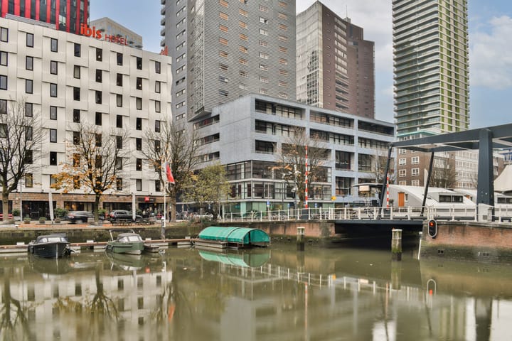 Wijnbrugstraat 13B in Rotterdam photo