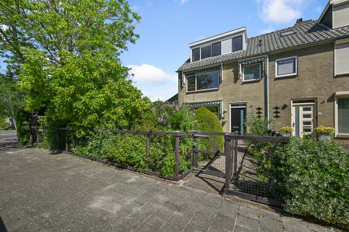 Photo of property Wilgenlaan 37, Oudorp