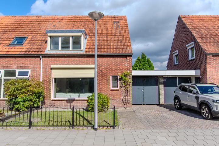 Wilhelmietenstraat 33 in Huijbergen
