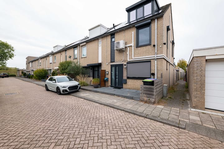 Wilhelmina Hofman-Pootstraat 38 in Spijkenisse