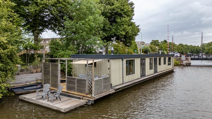 Wilhelminakade 1018 in Groningen