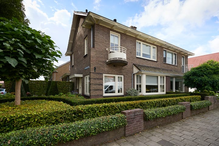 Wilhelminaplantsoen 24 in Terneuzen