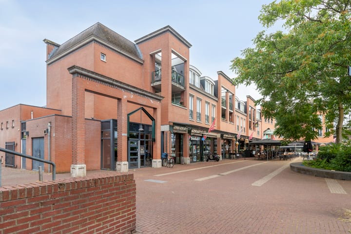 Wilhelminaplein 43 in Rijen foto