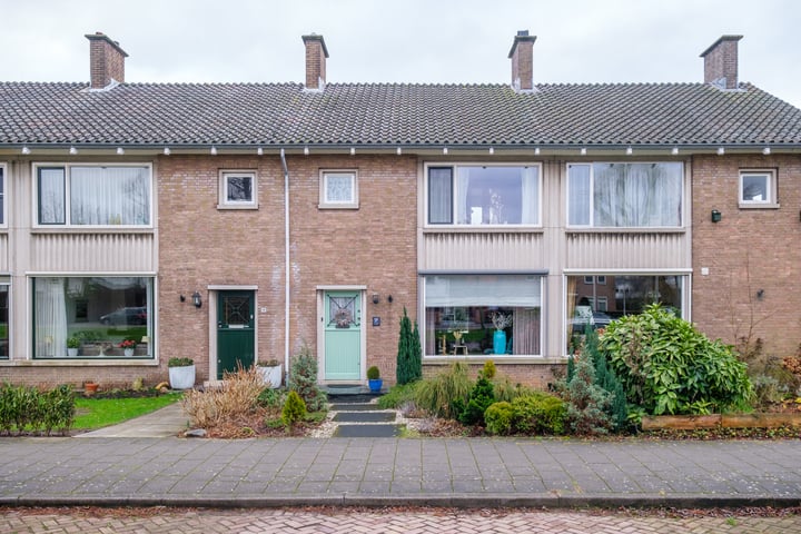 Photo of property Wilhelminasingel 17, Hendrik-Ido-Ambacht