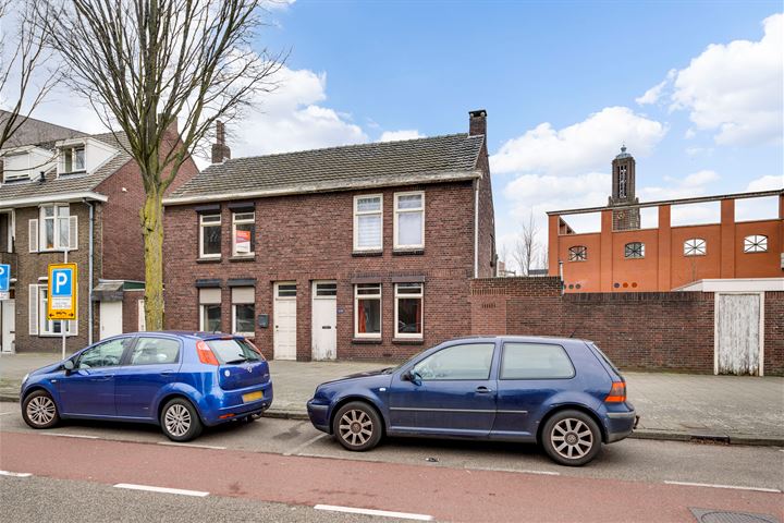 Wilhelminasingel 220 in Weert