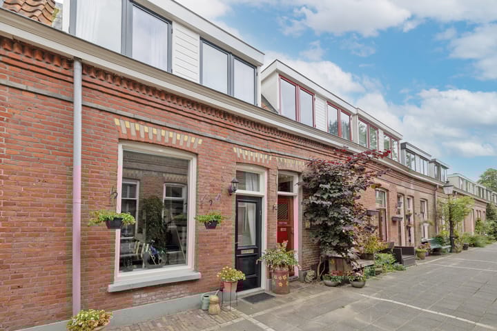 Wilhelminastraat 1 in Weesp