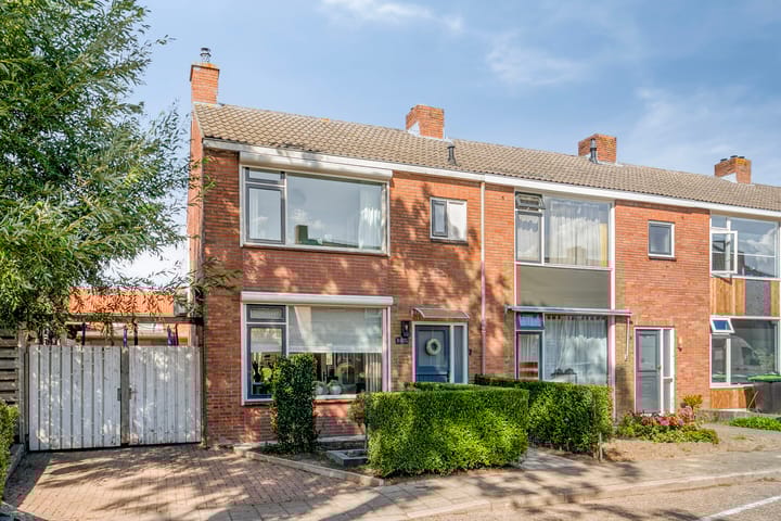 Wilhelminastraat 1 in Hoek