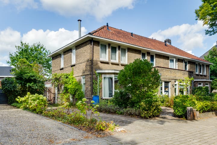 Wilhelminastraat 103 in Doetinchem photo