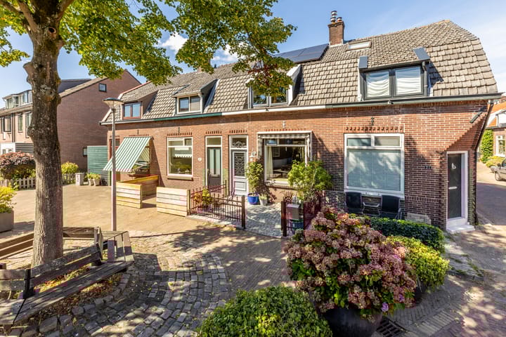 Wilhelminastraat 17 in Capelle aan den IJssel foto