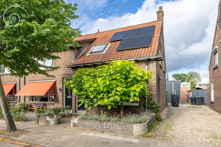 Wilhelminastraat 7 in Middelharnis foto