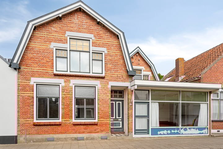 Wilhelminastraat 9 in Stavenisse
