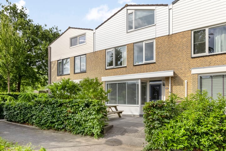 Willem-Alexanderplantsoen 57 in Barendrecht