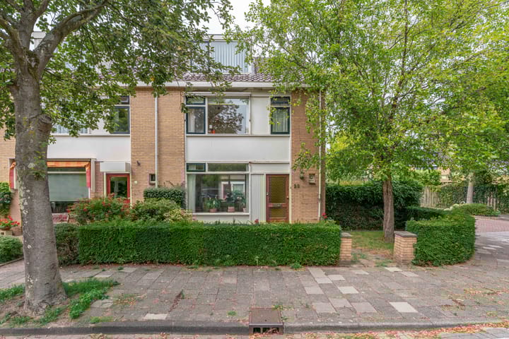 Photo of property Willem-Alexanderstraat 20, Voorhout
