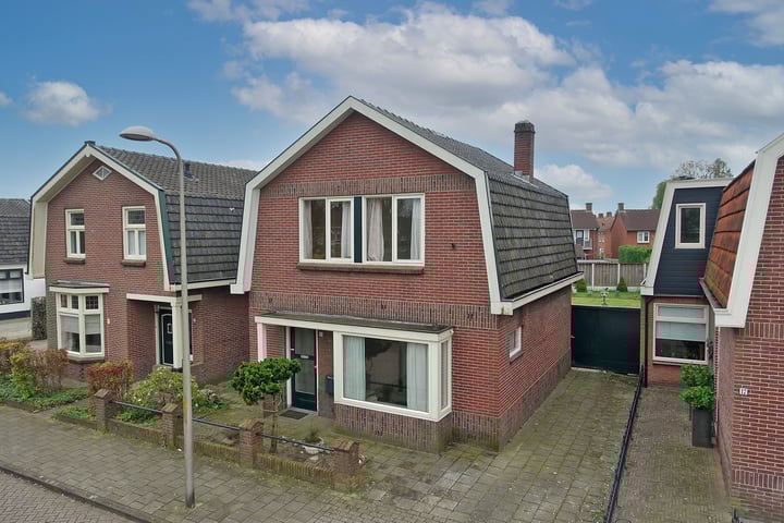Photo of property Willem-Alexanderweg 15, Delden
