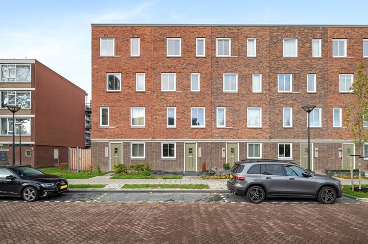 Photo of property Willem Andriessenlaan 302, Schiedam