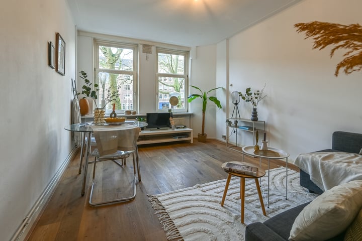 Willem de Zwijgerlaan 150-H in Amsterdam foto