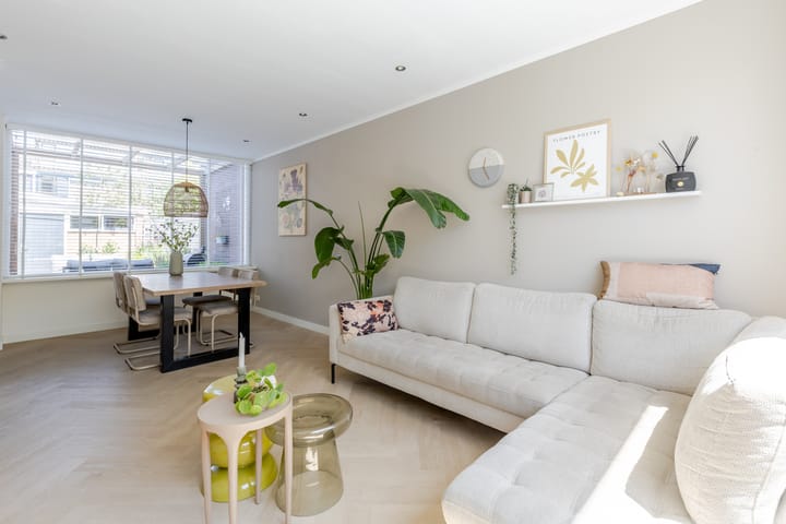 Photo of property Willem de Zwijgerstraat 1, Strijen