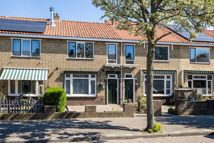 Photo of property Willem de Zwijgerstraat 27, Maassluis