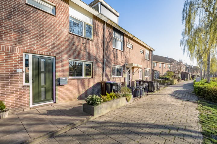 Willem Elsschotsingel 13 in Hillegom