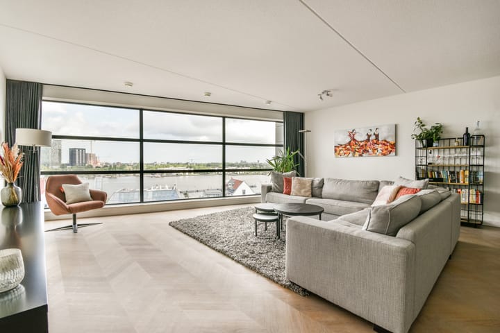 Photo of property Willem Frederik Hermansstraat 147, Amsterdam