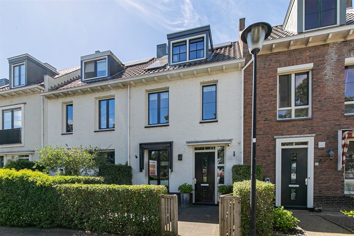 Photo of property Willem Kloospad 11, Middelharnis