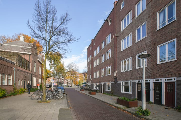Willem Leevendstraat 1-H in Amsterdam foto