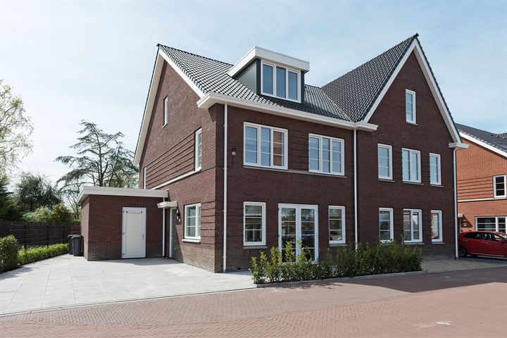 Willem Maarsehof 15 in Rijsenhout