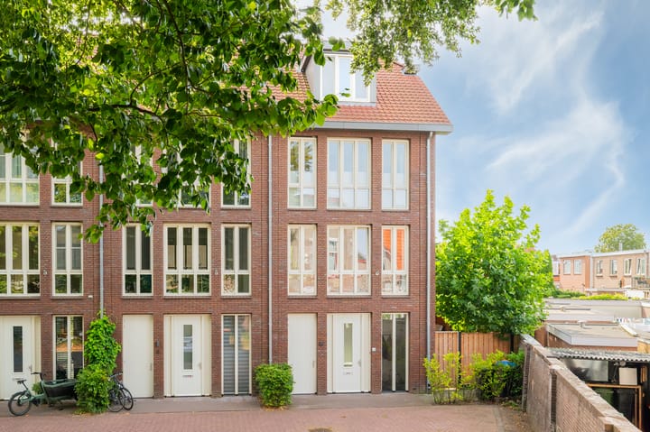 Photo of property Willem ten Rijnestraat 4, Deventer