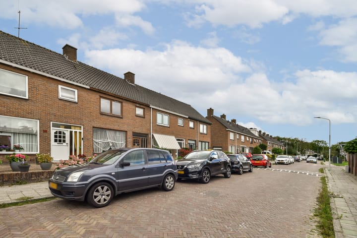Willem van Velsenstraat 26 in Heemskerk