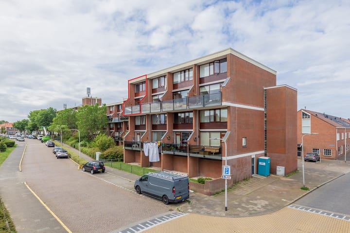 Photo of property Willy Sluiterstraat 111, Katwijk