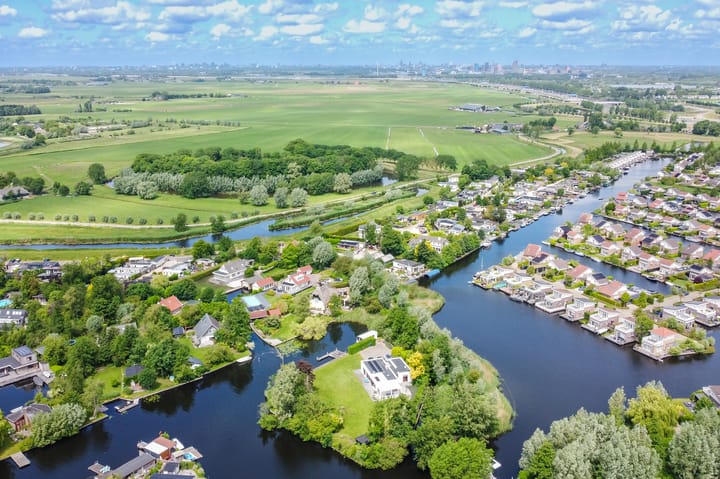 Winkeldijk 19A-R147 in Vinkeveen